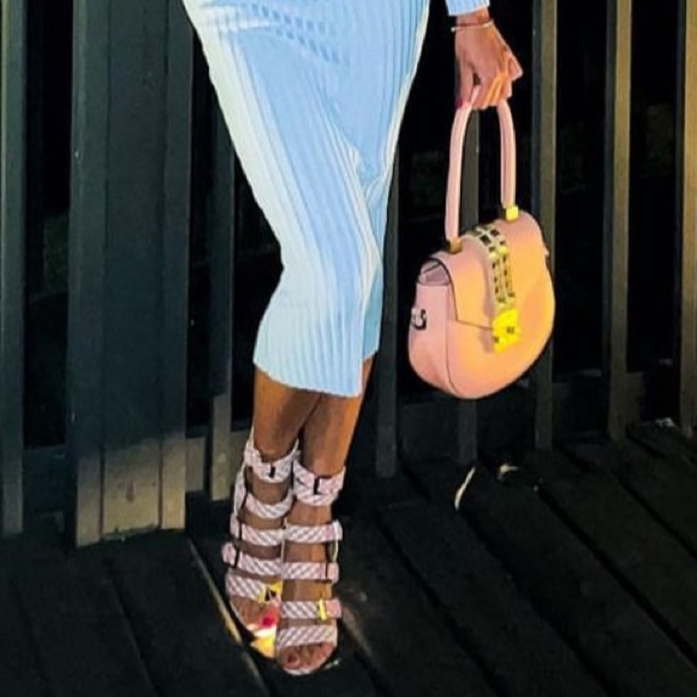 Mario Valentino light pink bag